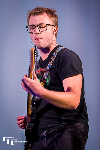 The Jess Davey Band: Dec Cunningham on bass