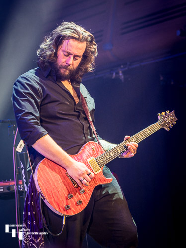 Edd Robinson on guitar