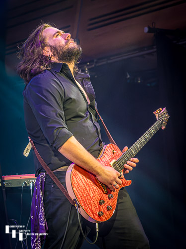 Edd Robinson on guitar