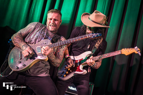 Kris Barras & guest Troy Redfern on guitars