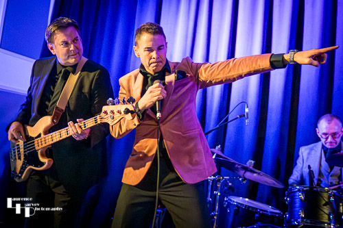 Jamie Smy on vocals, Lloyd Green on bass