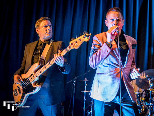 Jamie Smy on vocals, Lloyd Green on bass