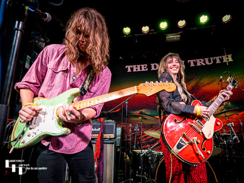 Megan Kane on vocals, Will Tipton on guitar