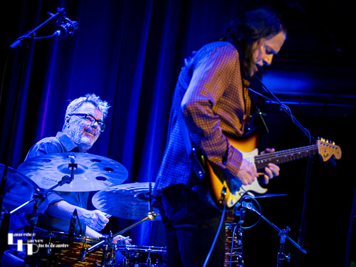 Robben Ford on guitar & vocals, Ianto Thomas on drums