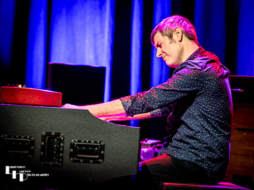 Jonny Henderson on keys