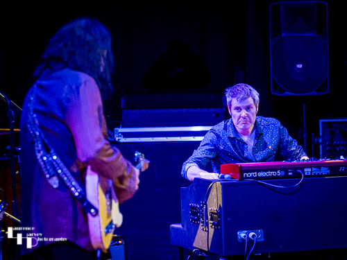 Robben Ford on guitar & vocals, Jonny Henderson on keys