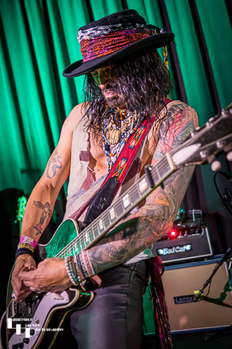 Troy Redfern on vocals & guitar