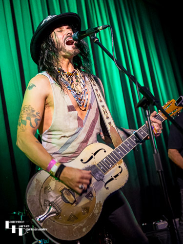 Troy Redfern on vocals & guitar