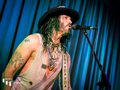 Troy Redfern on vocals & guitar