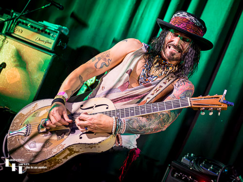 Troy Redfern on vocals & guitar