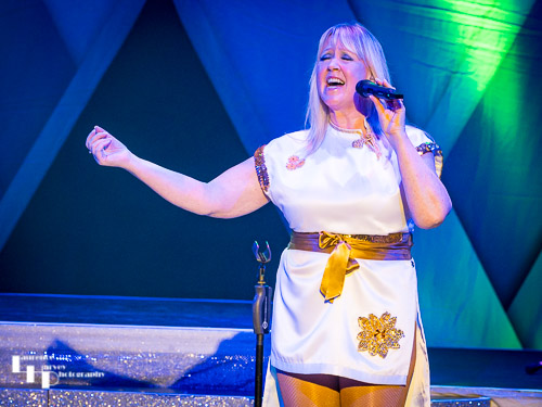 'Agnetha' on vocals