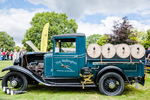 The Bootlegging & Moonshine Bar