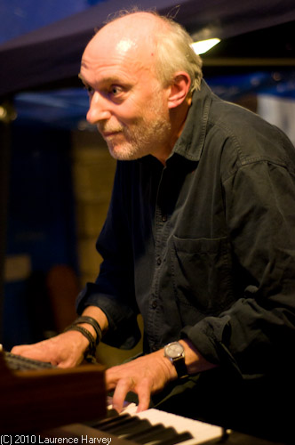 Ian Salisbury, keyboards