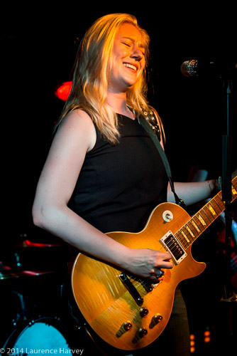Joanne Shaw Taylor on guitar & vocals