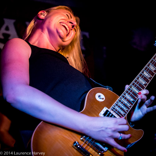 Joanne Shaw Taylor on guitar & vocals