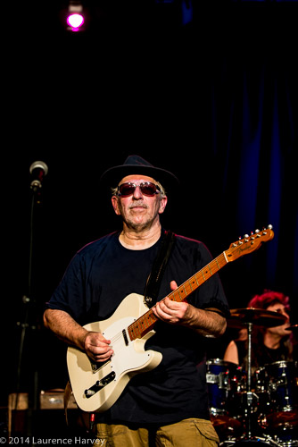 Derik Timms on guitar