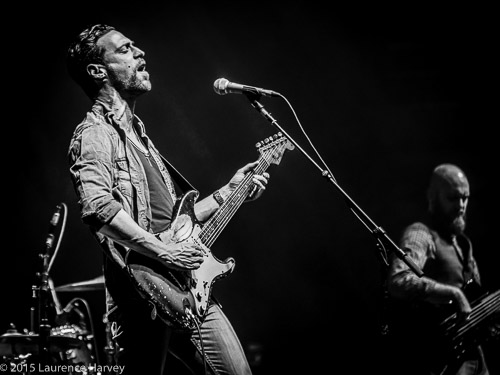 Dan Patlansky on guitar & vocals (Clint Warren Falconer on bass)