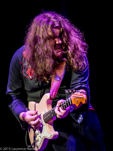Tom Killner on guitar & vocals