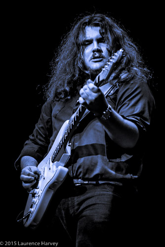 Tom Killner on guitar & vocals