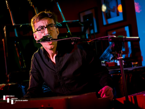 Harri Taittonen on keyboards