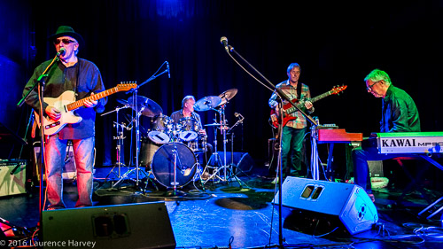 Moondogs on stage at The Limelight Theatre