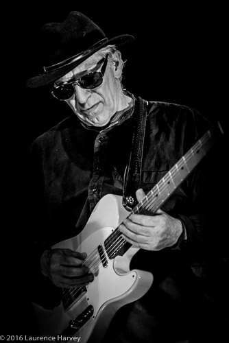 Derik Timms on guitar & vocals