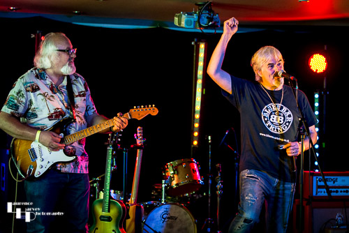 The Barnstormers: Stuart 'Son' Maxwell on vocals & harmonica, Barney Nikolic on guitar