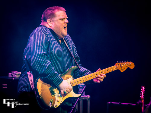 Danny Bryant on guitar & vocals