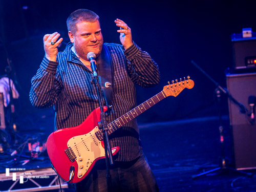 Danny Bryant on guitar & vocals