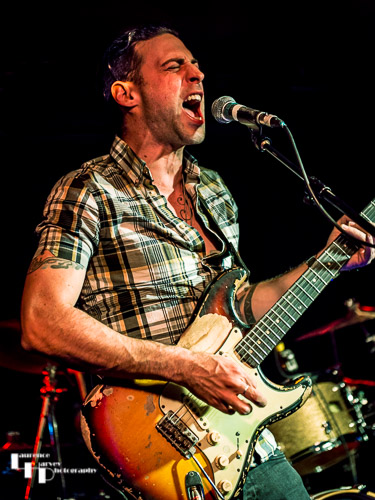 Dan Patlansky on guitar & vocals