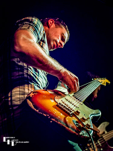 Dan Patlansky on guitar & vocals