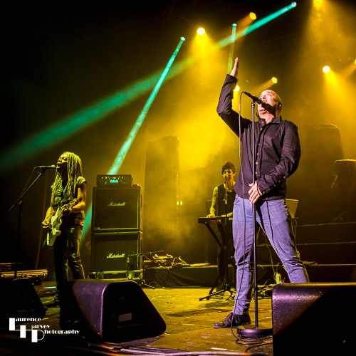 Dan Reed on lead vocals
