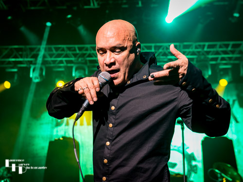 Dan Reed on lead vocals