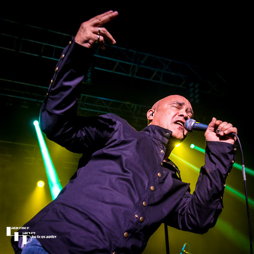 Dan Reed on lead vocals