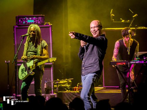 Dan Reed on vocals & Brion James on guitar