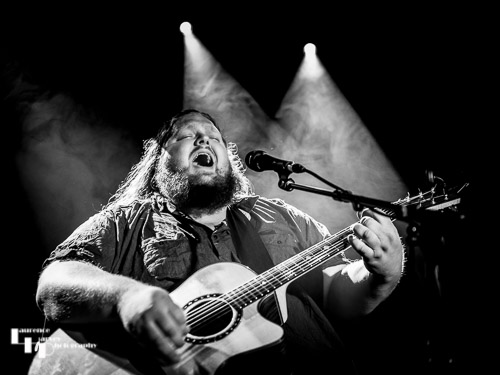 Matt Andersen on vocals & guitar