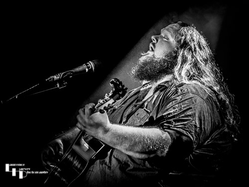 Matt Andersen on vocals & guitar