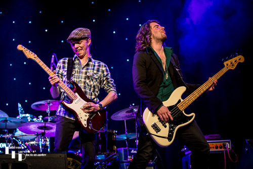 Dan Spellman on lead vocals & rhythm guitar & Mike Topp on bass