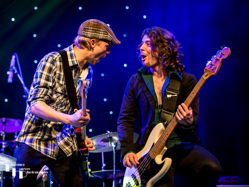 Dan Spellman on lead vocals & rhythm guitar & Mike Topp on bass