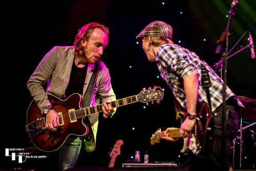 Alex Butler on lead guitar & Dan Spellman on vocals & rhythm guitar
