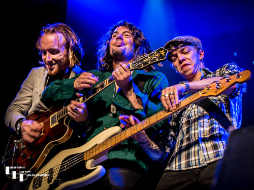 Alex Butler on lead guitar, Mike Topp on bass & Dan Spellman on vocals & rhythm guitar