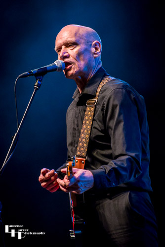 Wilko Johnson on vocals & guitar