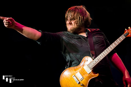 Matt Long on guitar & vocals