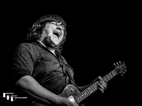 Matt Long on guitar & vocals