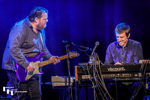 Danny Bryant on guitar & vocals, Stevie Watts on keys
