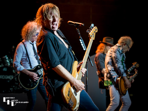 Jeff Pilson on bass