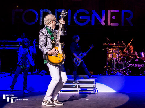 Mick Jones on lead guitar