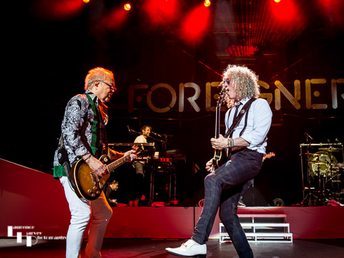 Mick Jones & Bruce Watson on guitars