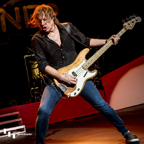 Jeff Pilson on bass
