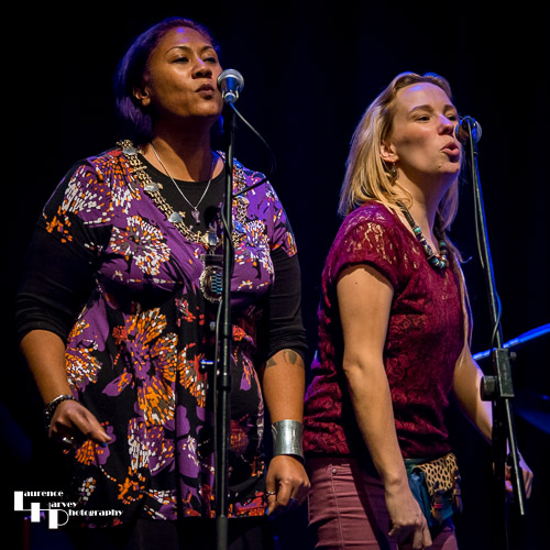 Guest vocalists Sonia Browne & Jess (Thomas).